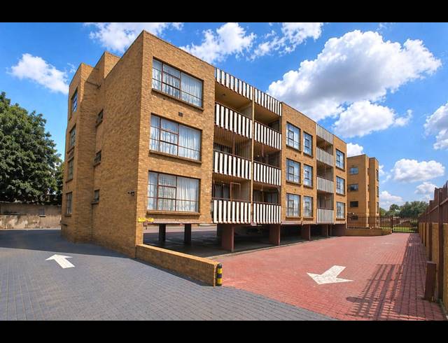 3 BEDROOM FLAT FOR SALE IN VEREENIGING CENTRAL